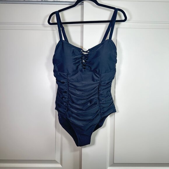 Torrid Wireless Lattice Ruched Black One-Piece Swimsuit 1X - Picture 5 of 14